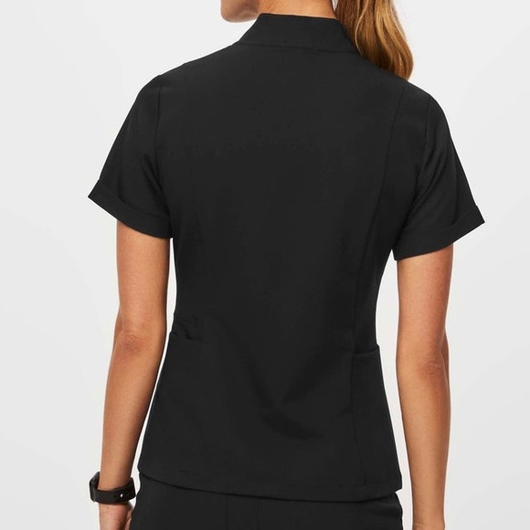 FIGS W20SW1032 Black Inala Slim Scrub Top Size M - Picture 2 of 15